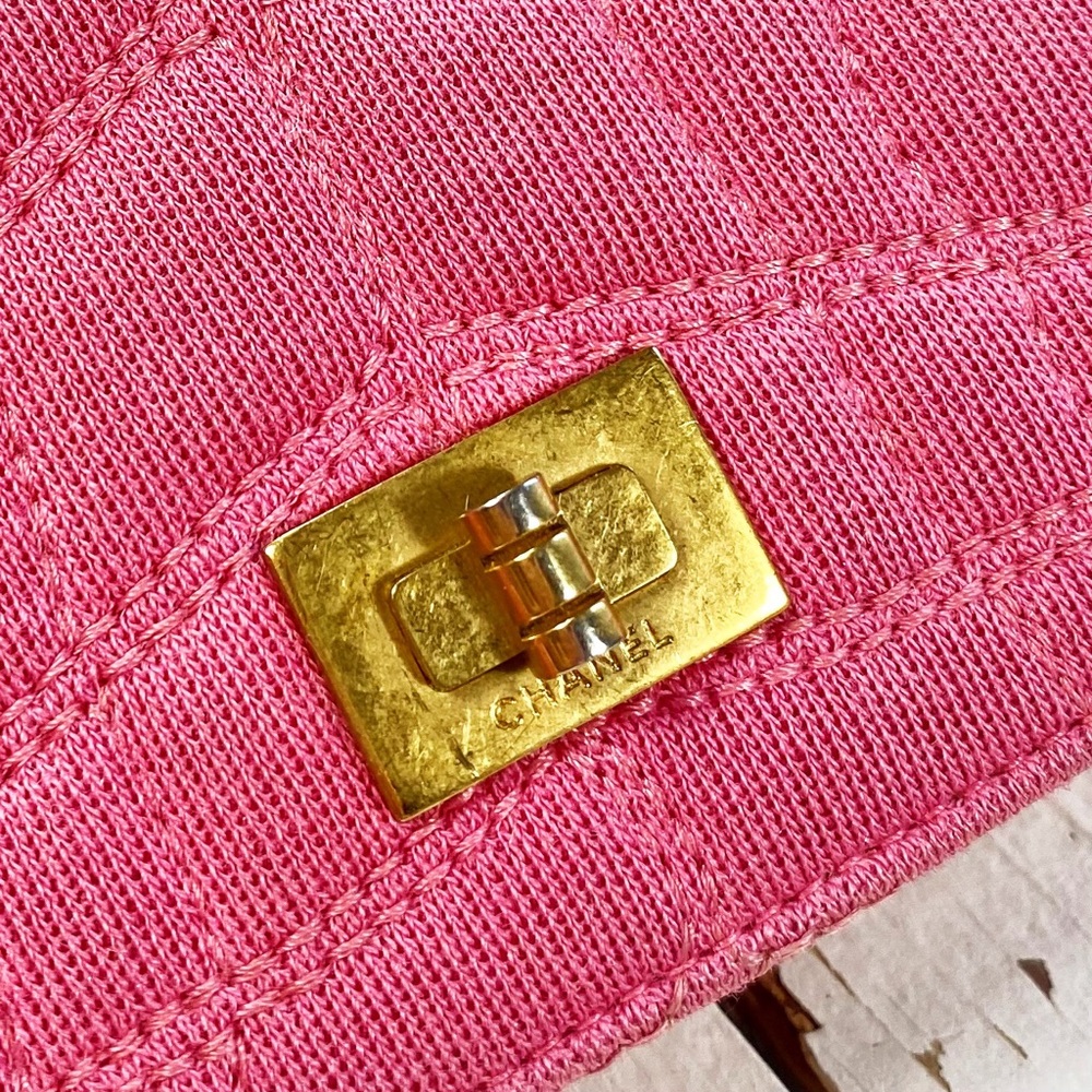 Chanel Pink Croc Stitched Canvas Reissue Wallet - Picture 3 of 11